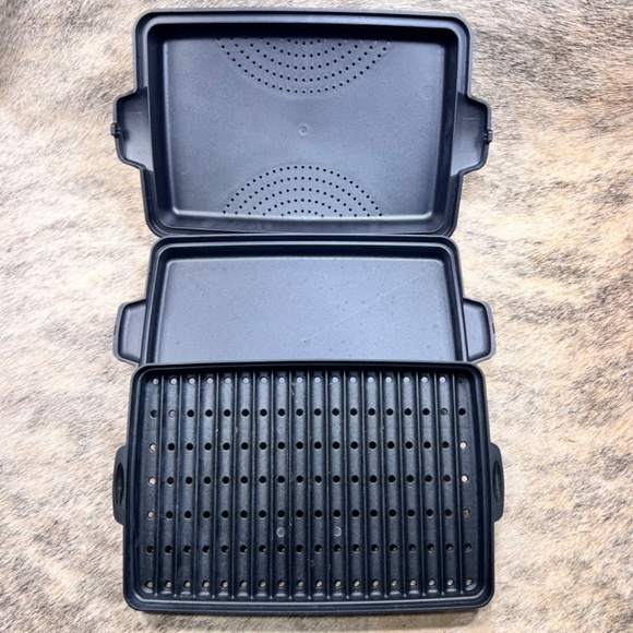 Pampered Chef Shallow Micro-Cooker - Picture 4 of 4